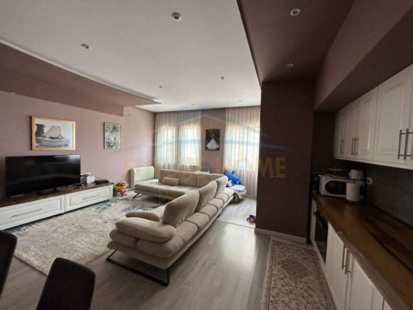 Tirane, shitet apartament Kati 2, 109 m² 115.000 Euro (Unaza e Re)