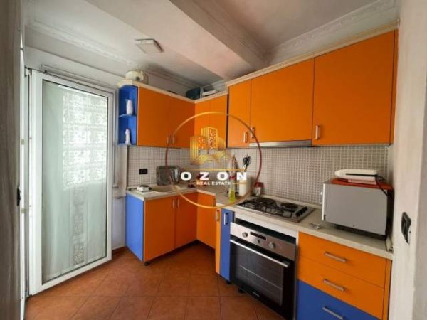Tirane, jepet me qera apartament 1+1+A+BLK Kati 1, 84 m² 500 Euro (GALERIA, QENDER)