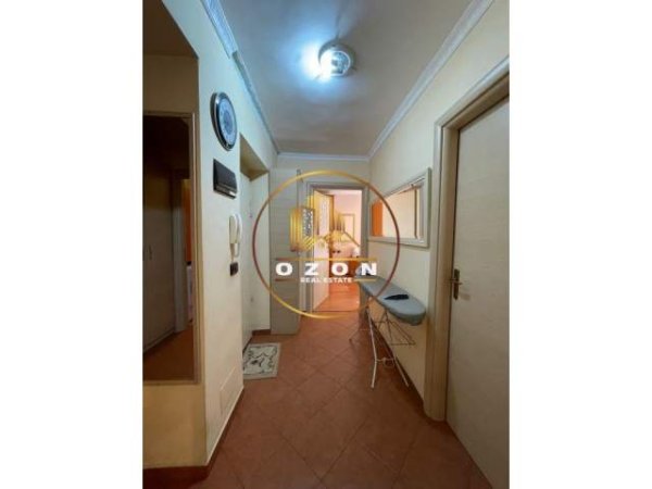 Tirane, jepet me qera apartament 1+1+A+BLK Kati 1, 84 m² 500 Euro (GALERIA, QENDER)