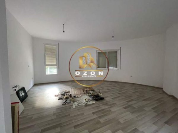 Tirane, jepet me qera apartament 1+1+A+BLK Kati 2, 80 m² 250 Euro (PRANE 2 LUANEVE, DAJT)