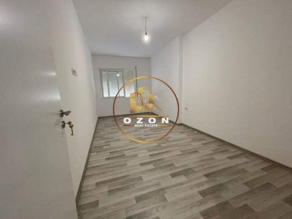 Tirane, jepet me qera apartament 1+1+A+BLK Kati 2, 80 m² 250 Euro (PRANE 2 LUANEVE, DAJT)