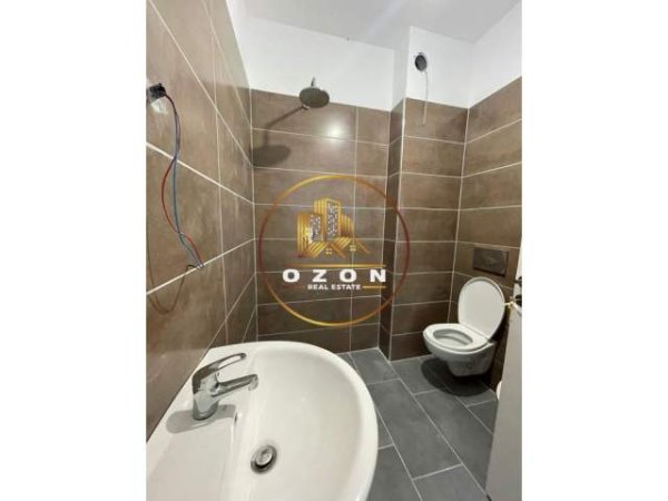 Tirane, jepet me qera apartament 1+1+A+BLK Kati 2, 82 m² 250 Euro (PRANE 2 LUANEVE, DAJT)