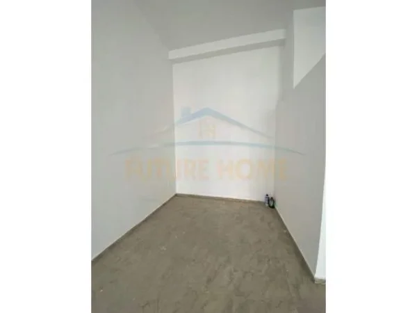 Tirane, jepet me qera ambjent biznesi Kati 0, 46 m² 500 Euro (Ish Fusha e Aviacionit)