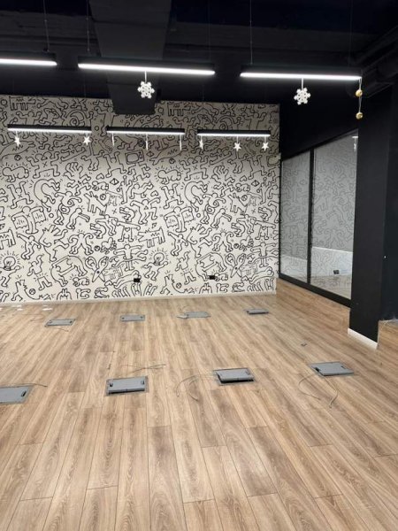Tirane, jepet me qera zyre Kati 1, 104 m² 700 Euro