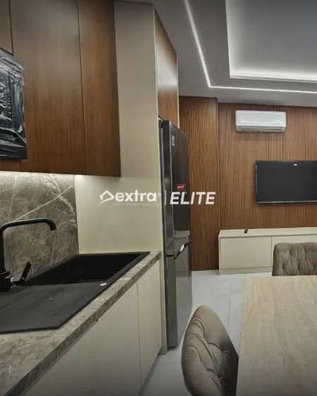 Tirane, jepet me qera apartament 1+1+Ballkon , 75 m² 800 € 