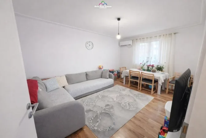 Tirane, shitet apartament 2+1 Kati 3, 75 m² 172.000 € (Parku)