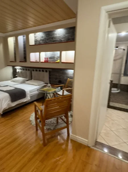 Tirane, jepet me qera apartament 2+1 Kati 7, 110 m² 1.500 € 