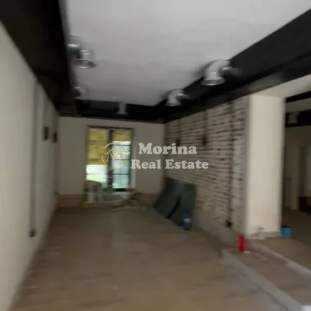 Tirane, jepet me qera ambjent biznesi Kati 0, 100 m² 1.000 € (Vasil Shanto)