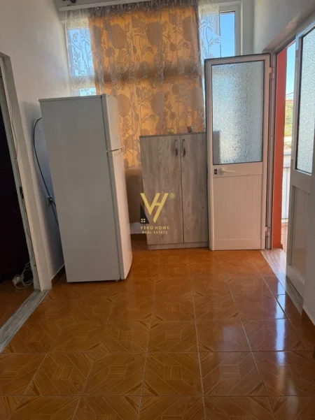 Tirane, jepet me qera apartament 2+1+Ballkon Kati 2, 110 m² 520 € (FUSHA E AVIACIONIT)