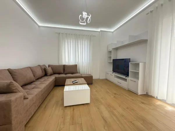 Tirane, jepet me qera apartament Kati 4, 118 m² 500 € (Kamez)