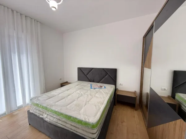 Tirane, jepet me qera apartament Kati 4, 118 m² 500 € (Kamez)