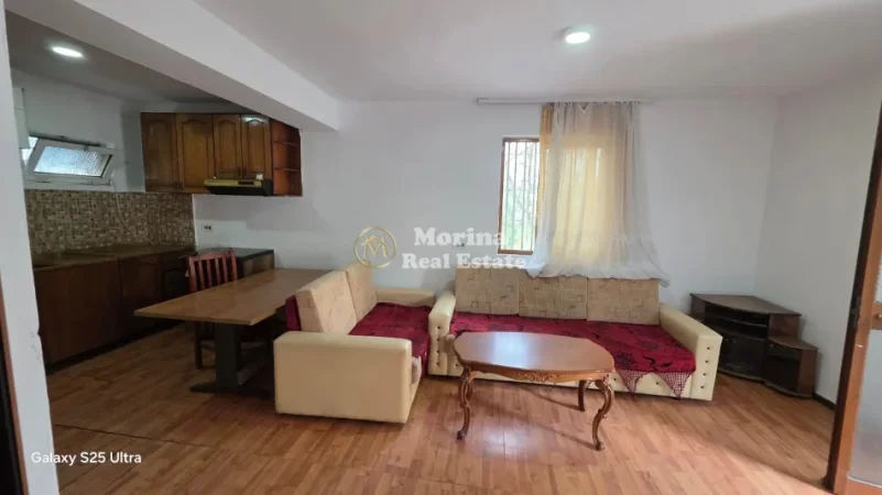 Tirane, jepet me qera shtepi 1+1 Kati 2, 70 m² 200 € (5 Maji)