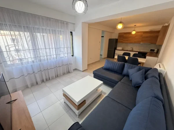 Tirane, jepet me qera apartament 2+1 ,