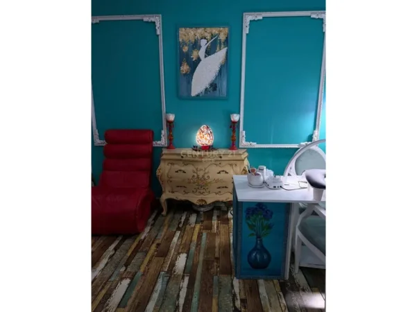 Tirane, shitet ambjent biznesi Kati 0, 37 m² (Ish Ekspozita)