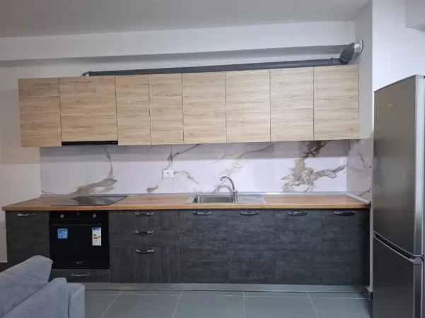 🏠 Jepet me Qera Apartament  3+1 i mobiluar tek Fundi i 5 Majit,  650 EURO