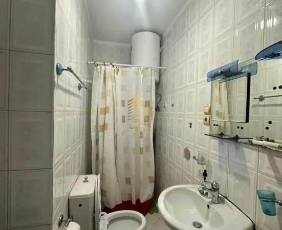 Tirane, jepet me qera apartament 1+1 Kati 4, 60 m² 370 € (Don Bosko)