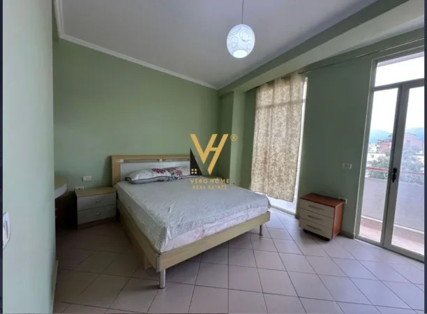 Tirane, jepet me qera apartament 1+1+Ballkon Kati 5, 74 m² 620 € (QENDER)