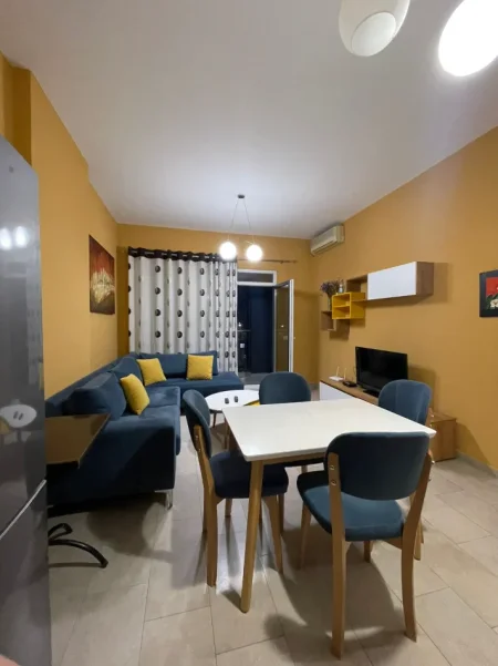 Tirane, jepet me qera apartament 1+1+Ballkon Kati 2, 69 m² 620 € (Square 21)