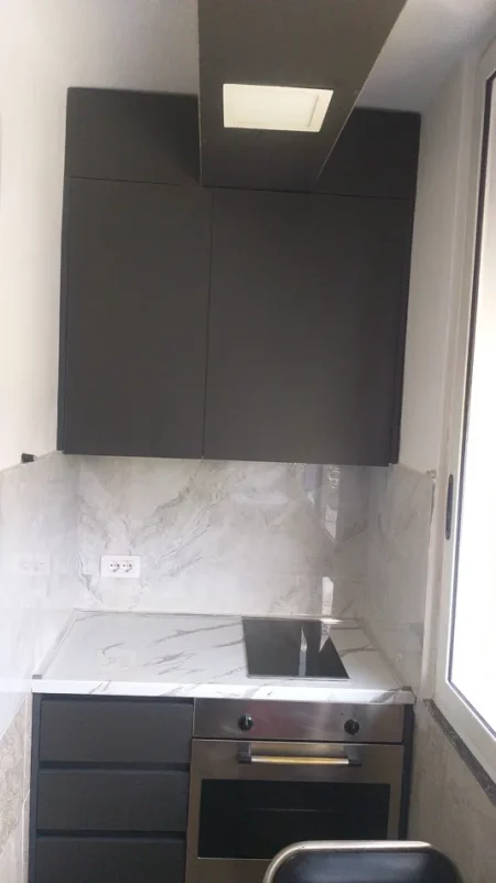 Tirane, jepet me qera apartament 2+1+Ballkon Kati 3, 75 m² 550 € (Rruga e Dibres/)