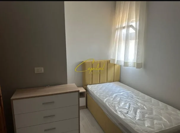 Tirane, jepet me qera apartament 2+1 Kati 7, 80 m² 600 € (BRRYLI)