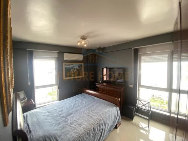 Tirane, shitet apartament 3+1+Ballkon Kati 9, 98 m² 270.000 € (21 Dhjetori)
