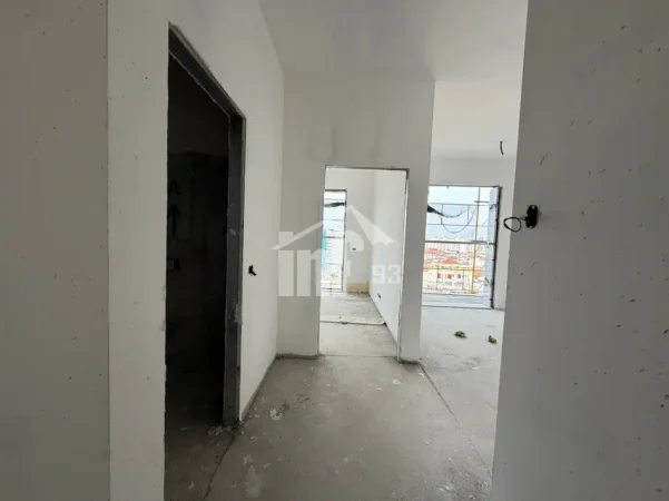 Tirane, shitet apartament 1+1 Kati 7, 63 m² 143.000 € (MBRAPA GLOBE, RRUGA E KAVAJËS)