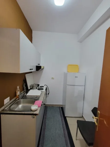 Tirane, jepet me qera apartament 1+1 Kati 2, 55 m² 550 € 