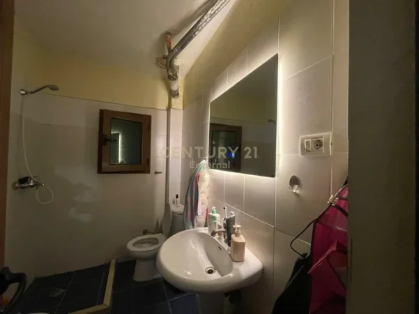 Tirane, shitet apartament 1+1 Kati 2, 59 m² 135.000 € (Rruga Irfan Tomini)
