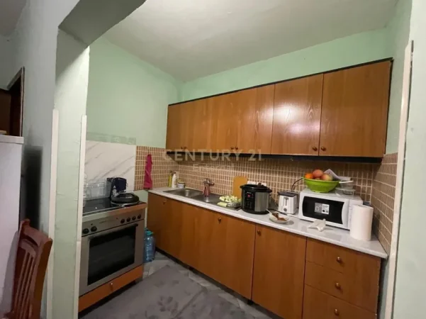 Tirane, shitet apartament 1+1 Kati 2, 59 m² 135.000 € (Rruga Irfan Tomini)