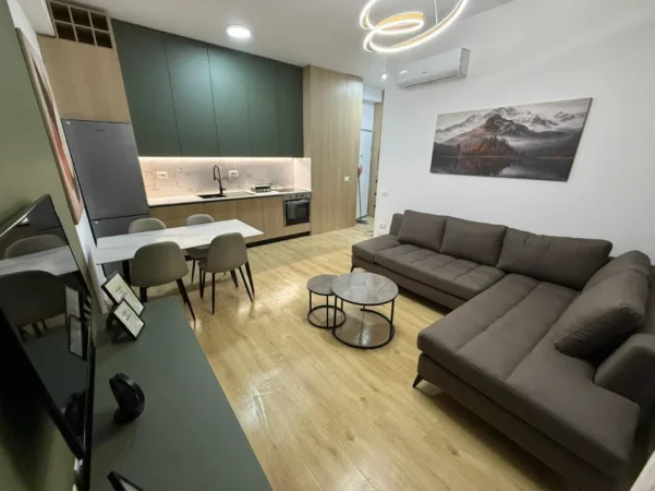 Tirane, jepet me qera apartament 1+1 Kati 6, 60 m² 520 € (rezidenca kadiu)