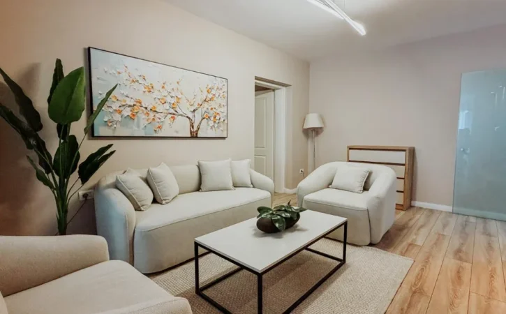 Tirane, jepet me qera apartament 2+1 , 110 m² 900 € (Myslym Shyri)