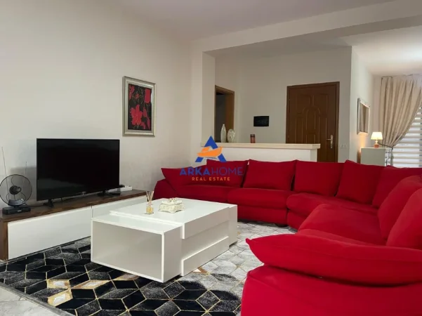 Tirane, jepet me qera apartament 2+1+Ballkon Kati 0, 140 m² 650 € 