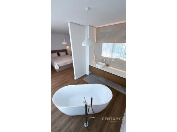 Durres, shitet Vile 2 Katshe Kati 2, 711 m² 1.150.000 € (San pietro)