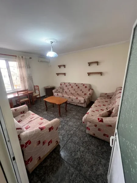 Tirane, shitet apartament 1+1+Ballkon Kati 4, 53 m² 117.000 € 