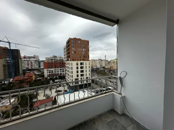 Shqiperi, jepet me qera apartament 2+1 Kati 6, 120 m² 600 € (Rr. Dritan Hoxha)