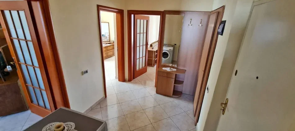 🏠 Okazion , Jepet me Qira Apartament 2+1 te Pazari i Ri,  500 mij lekee