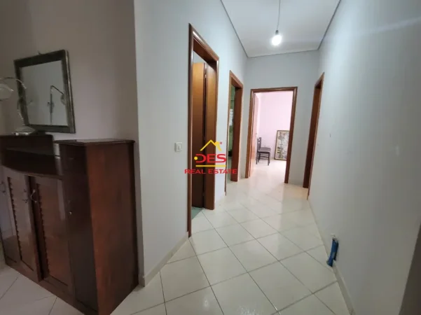 Vlore, shitet apartament 2+1+Ballkon Kati 4, 108 m² 145.000 € (Çole)