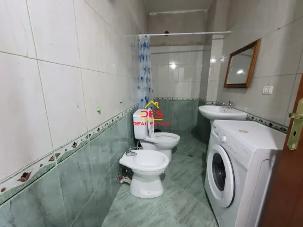 Vlore, shitet apartament 2+1+Ballkon Kati 4, 108 m² 145.000 € (Çole)