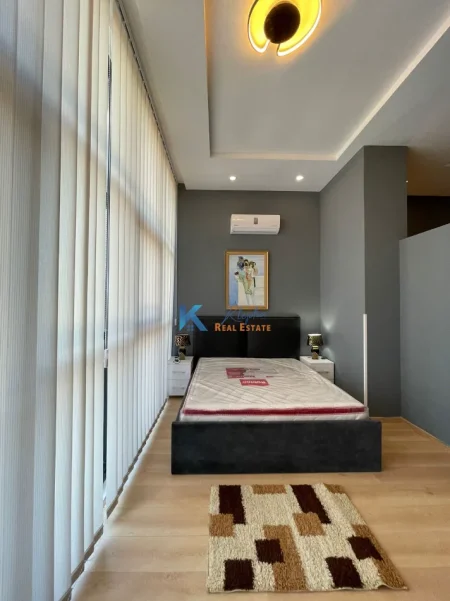 Tirane, jap me qera apartament 1+1+Ballkon Kati 1, 90 m² 600 € (Liqeni i Thate, Rruga Peti)