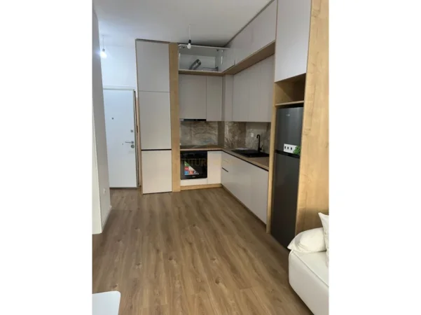 Tirane, jepet me qera apartament 1+1+Ballkon Kati 2, 48 m² 400 € (KADIU)