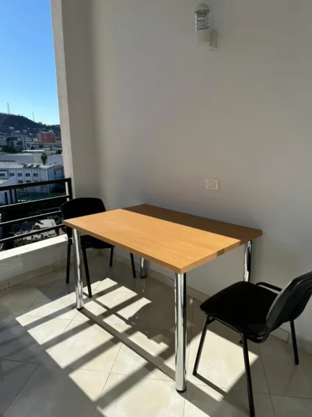 Tirane, jepet me qera apartament 2+1+Ballkon Kati 6, 113 m² 550 € 