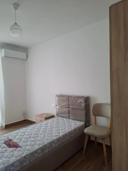 Tirane, jepet me qera apartament 2+1+Ballkon Kati 5, 80 m² 500 € 