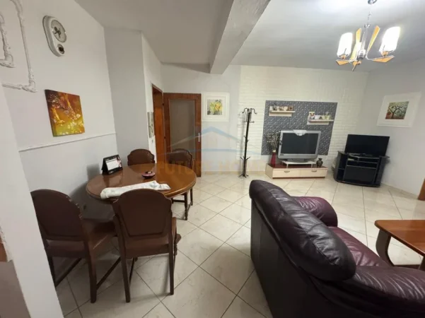 Tirane, jepet me qera apartament 2+1 , 80 m² 580 € (Apartament 2 +1, Don Bosko, Tiranë.)