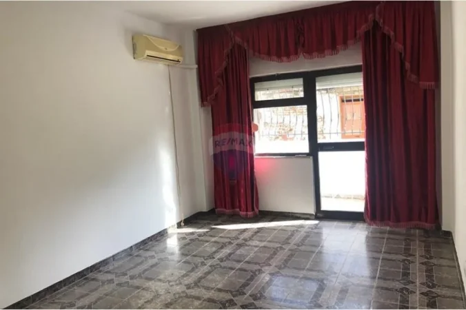 Tirane, jepet me qera zyre Kati 1, 120 m² 650 € 