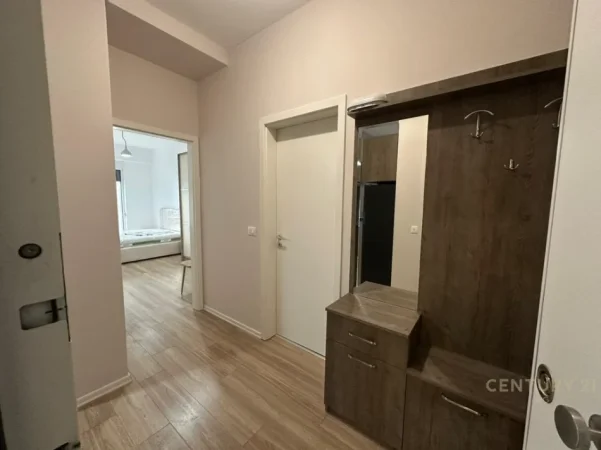 Tirane, jepet me qera apartament 1+1+Ballkon Kati 3, 650 m² 650 € 
