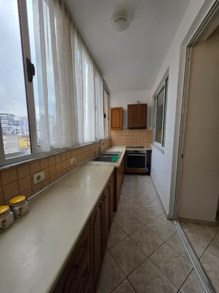 JEPET ME QERA APARTAMENT 3+1+2 TEK RRUGA SIRI KODRA