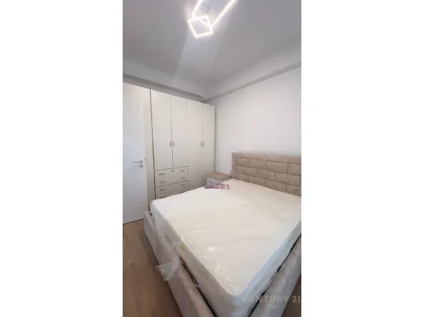 Tirane, jepet me qera apartament 1+1 Kati 2, 450 m² 450 € 