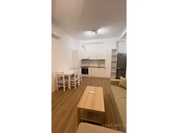 Tirane, jepet me qera apartament 1+1 Kati 2, 450 m² 450 € 