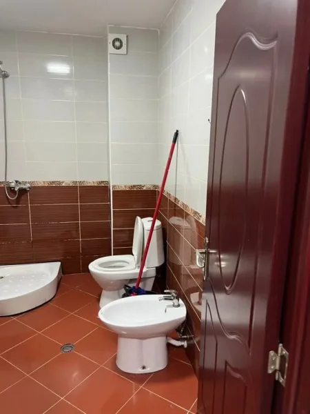 Tirane, jepet me qera apartament 1+1 Kati 7, 70 m² 400 € 