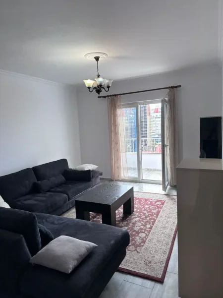 Shqiperi, jepet me qera apartament 2+1+Ballkon Kati 6, 600 € 